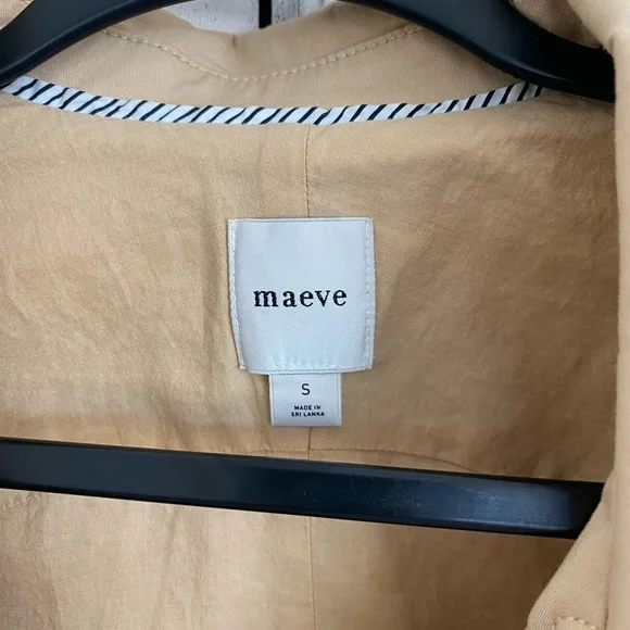 Maeve Beige Cropped Trench Jacket with Shoulder Stripe - Picture 5 of 5